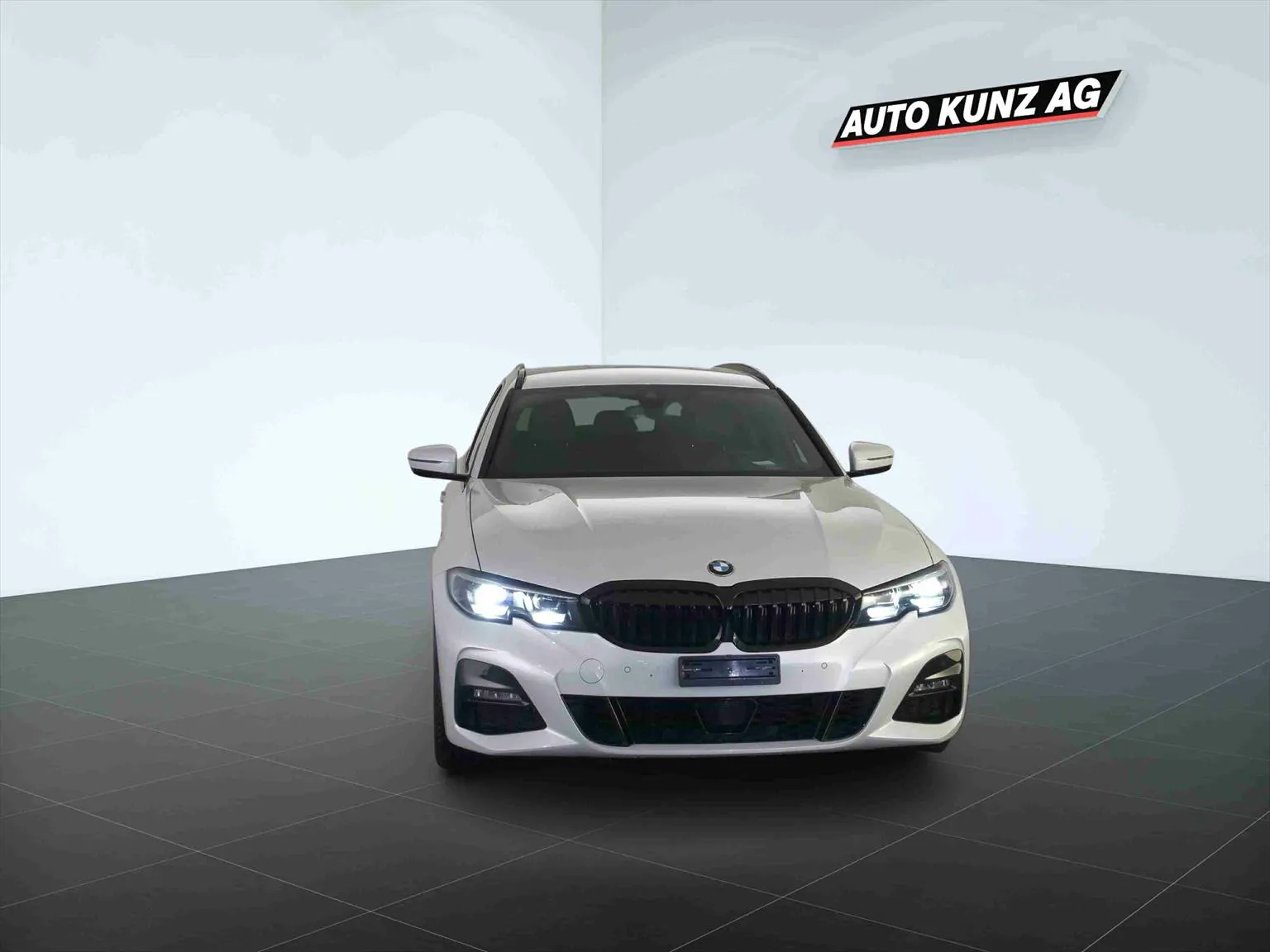 BMW 330i xDriveTouring M Sport Automat  Image 3